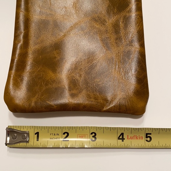 NEW Leather cell phone crossbody/pouch - Picture 9 of 12